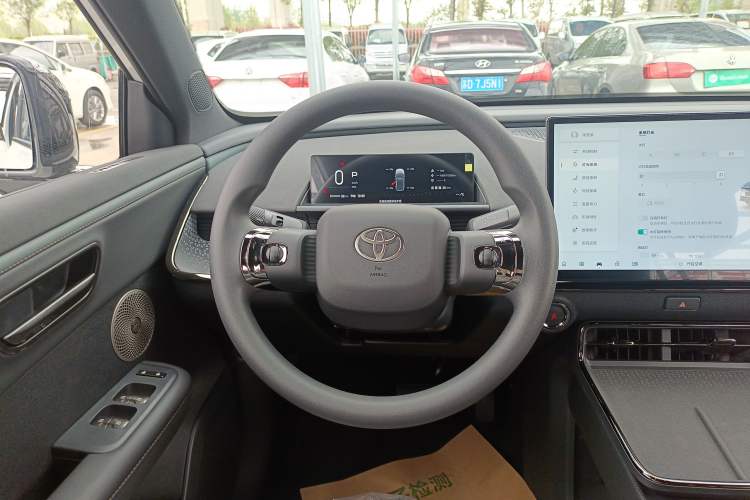 Used Toyota BZ 3X 2025 430 Air Steering Wheel