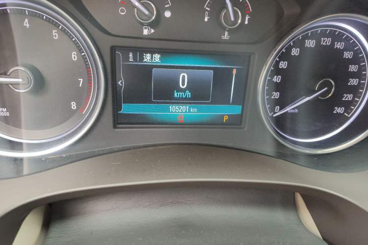 Used Buick LaCrosse 2016 20T Leading Model Odometer Close Up