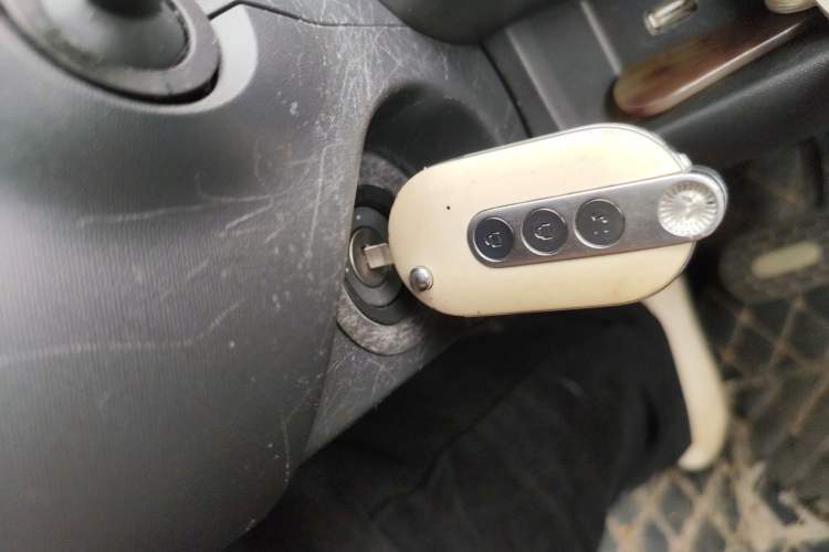 Used Wuling Hongguang MINIEV 2022 GAMEBOY 300km Enthusiast Model with Lithium Iron Phosphate Vehicle Key