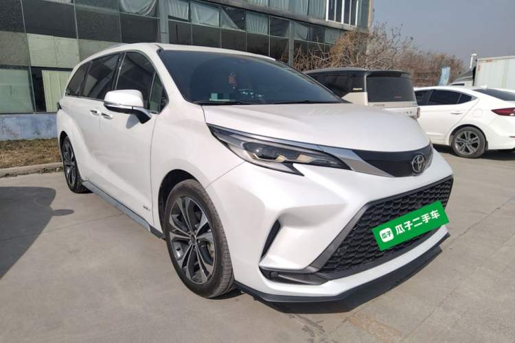 Used Toyota Granvia 2024 2.5L Hybrid Prestige ULTRA Edition
