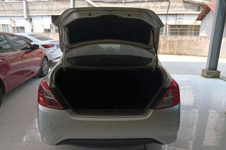 Used Nissan Sunny 2014 1.5XE Manual Elite Edition Trunk