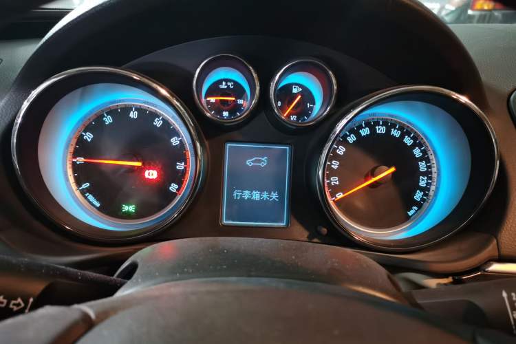 Used Buick Regal 2014 2.0L Leading Fashion Edition Instrument Cluster