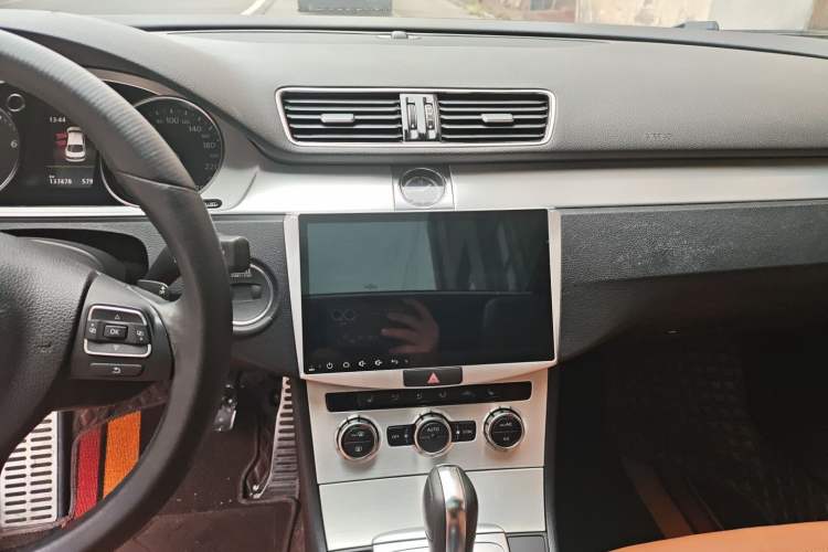 Used Volkswagen FAW-Volkswagen CC 2016 1.8TSI Luxury Model Audio And AC Panel