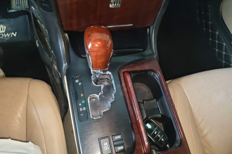 Used Toyota Crown 2010 2.5L Royal Leather Sunroof Navigation Edition
