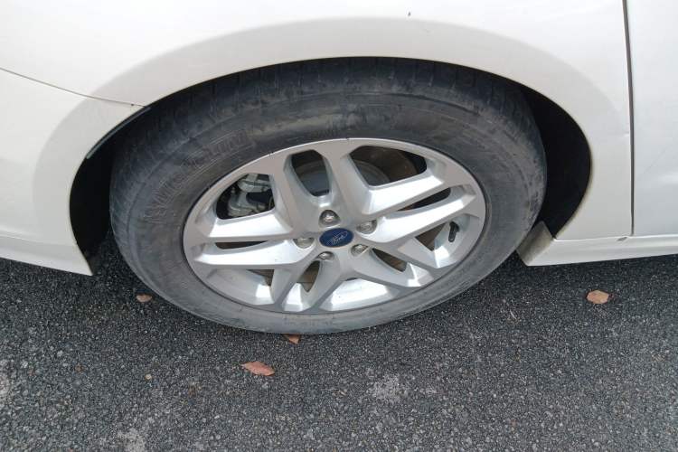 Used Ford Mondeo 2013 1.5L GTDi180 Fashion Edition Right Rear Wheel Hub