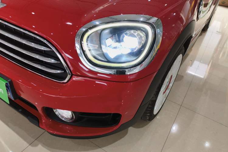 Used MINI Countryman 2017 1.5T COOPER ALL4 Very Holiday Edition Chili Red