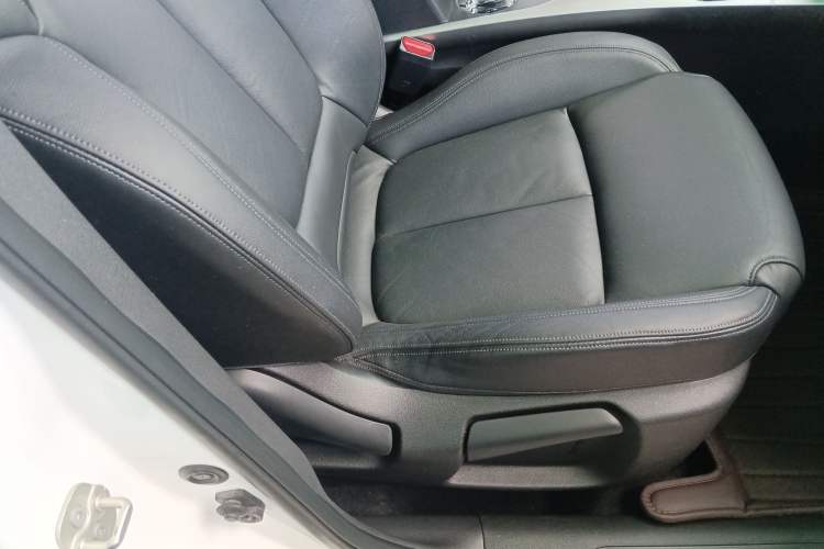 Used Renault Kadjar 2016 2.0L Two-Wheel-Drive Luxury Edition
