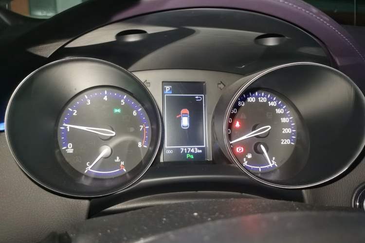 Used Toyota C-HR 2018 2.0L Luxury Sunroof Version China VI Standard
