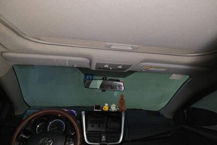 Used Toyota YARiS L Zhi Xuan 2019 1.5G CVT Xuan Dong Sunroof Version China VI Standard Headliner