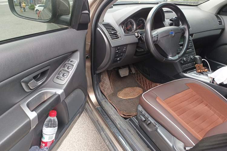 Used Volvo XC Classic 2014 T5 Luxury Edition
