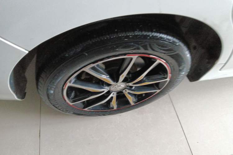 Used BYD Song MAX 2017 1.5T Manual Smart Connect Luxury 7-Seater