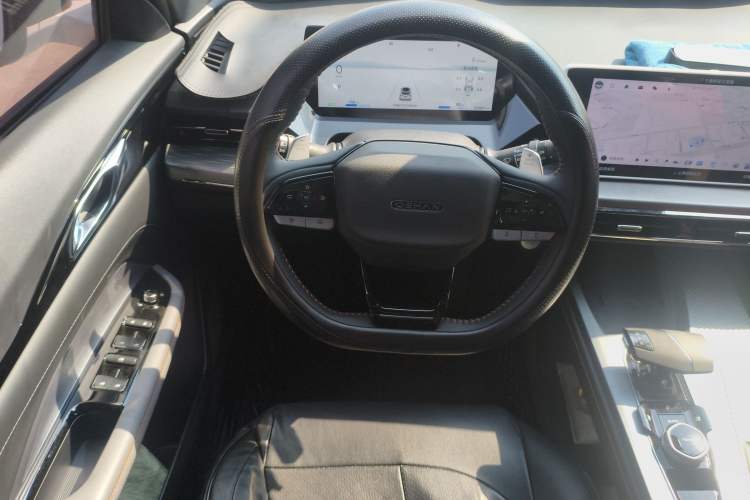 Used CHANGAN OSHAN Z6 New Energy 2023 ZhiDian iDD 150KM Flagship PLUS
