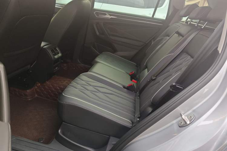 Used Volkswagen Tiguan L 2022 330TSI Automatic Two-Wheel Drive Smart Edition