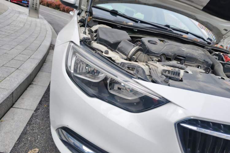 Used Buick Regal 2019 20T Elite Version China VI Standard Right Front Headlight