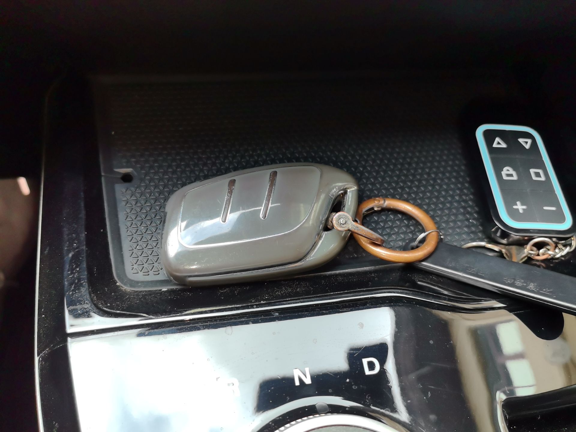 MG 4 EV 2022 425 km Luxury Edition — снимка 17