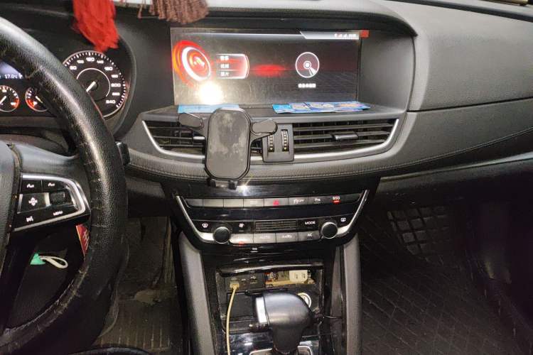 Used BORGWARD BX7 2016 28T Two-Wheel Drive Luxury Version 5 Seats