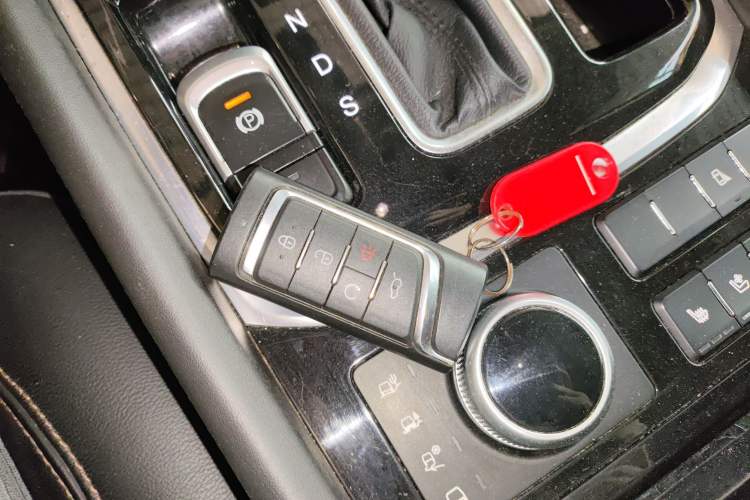 Used GAC Trumpchi GS7 2017 320T Four-Wheel Drive Luxury Smart Connectivity Model