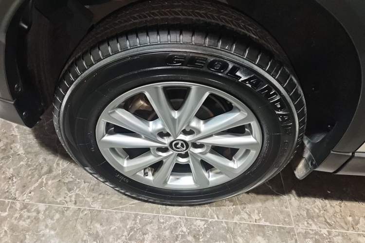 Used Mazda CX-5 2024 2.0L Automatic Two-Wheel Drive Comfort Version Right Rear Wheel Hub