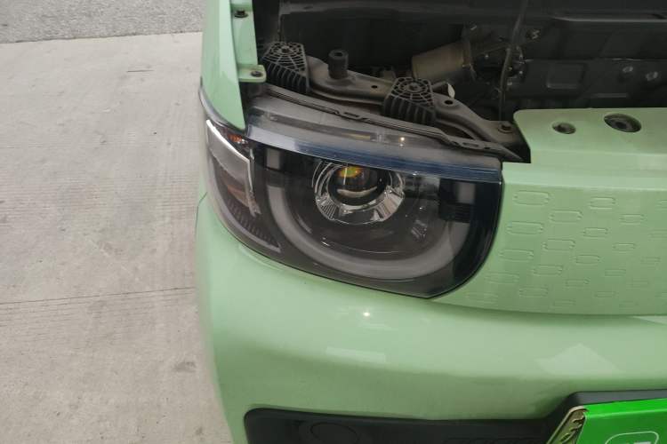 Used Chery QQ Ice Cream 2022 170km Sundae Phosphate Lithium-Ion