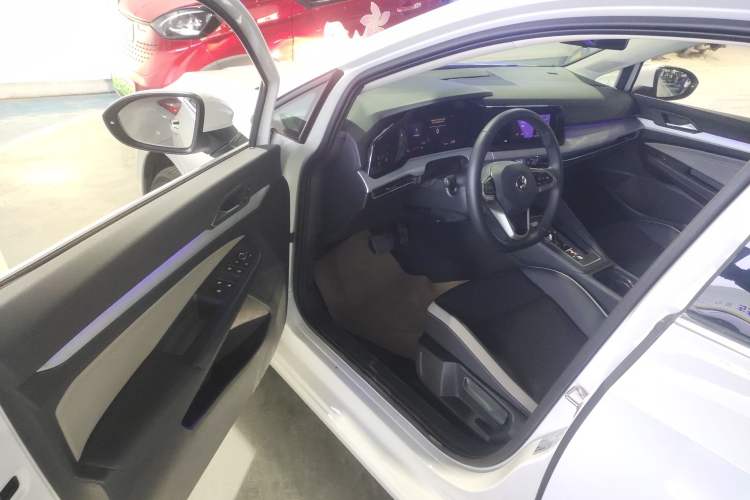 Used Volkswagen Golf 2023 Facelift 280TSI DSG Pro