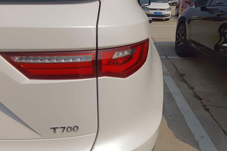 Used Zotye T700 2017 1.8T Dual-Clutch Luxury Model