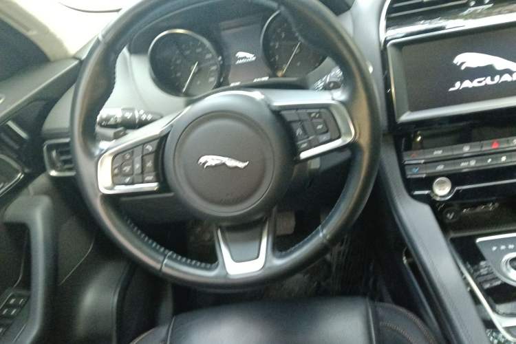 Used Jaguar F-PACE 2020 2.0T Urban Deluxe Edition
