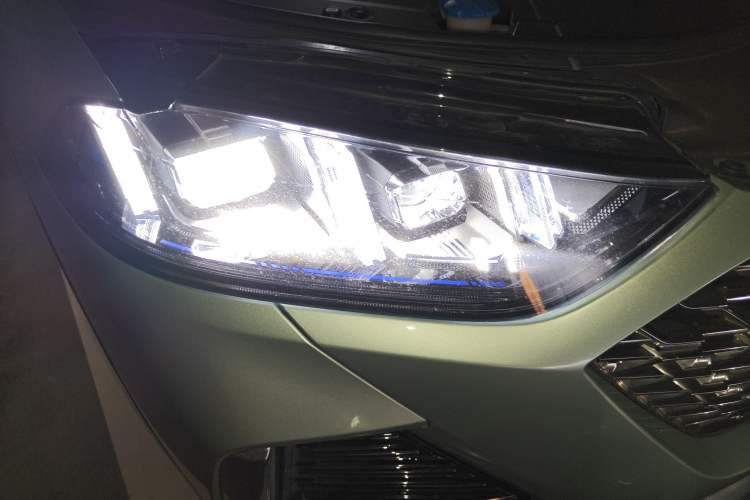 Used Wey Latte DHT 2022 1.5T DHT Extra-Large Cup
