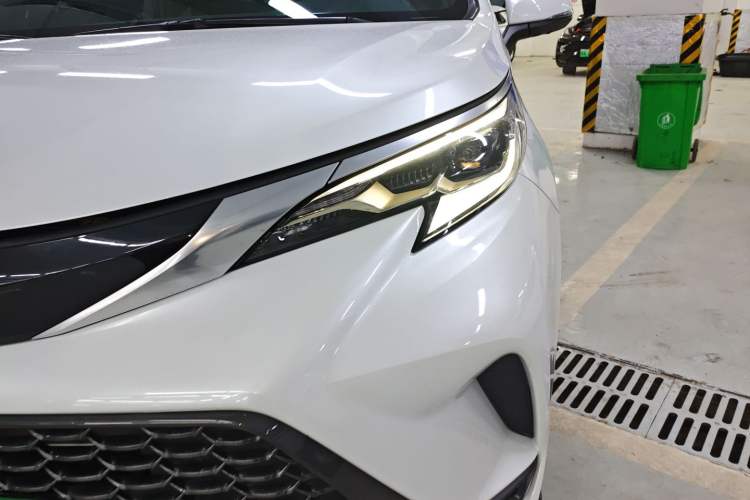 Used Toyota Granvia 2023 2.5L Hybrid Prestige PLUS Edition
