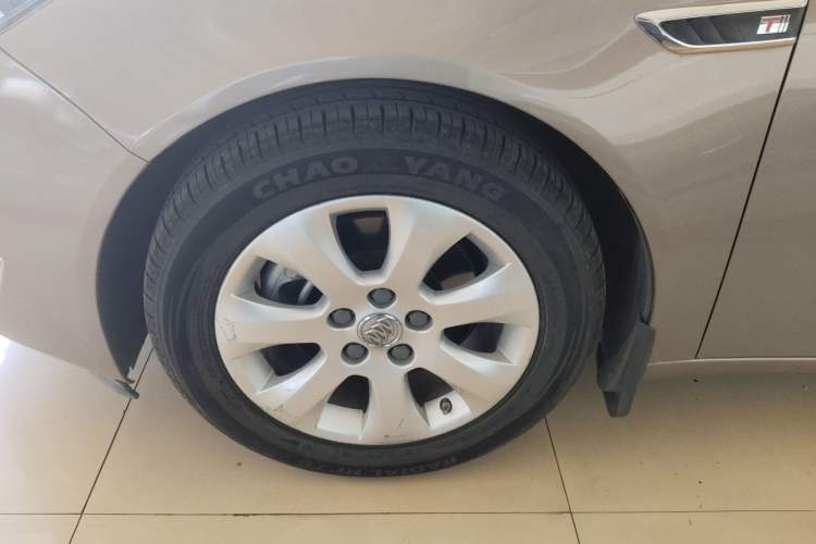 Used Buick Regal 2015 1.6T Leading Technology Model Left Front Wheel Hub