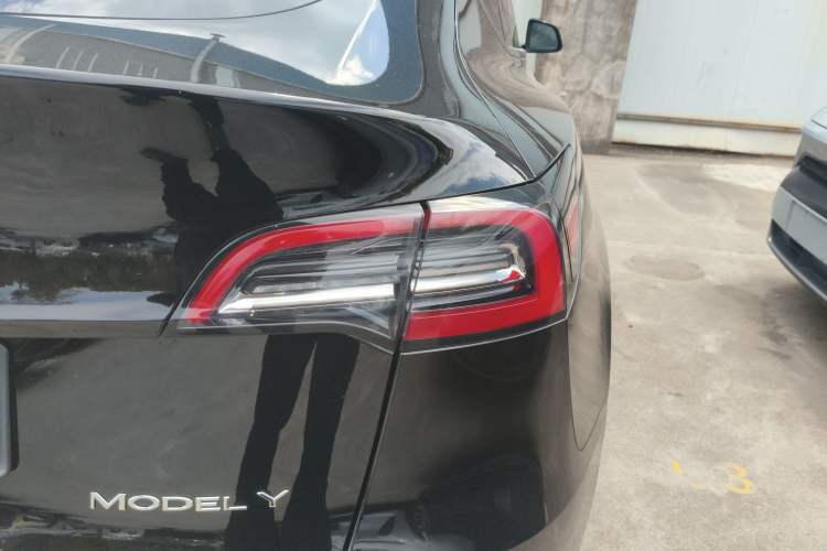 Used Tesla Model Y 2022 Rear-Wheel-Drive Version