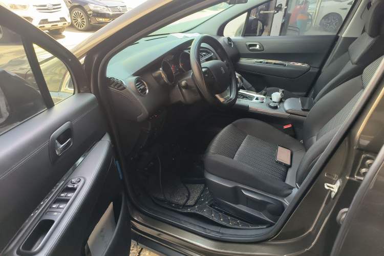 Used Peugeot 3008 2016 1.6THP Automatic Classic Edition
