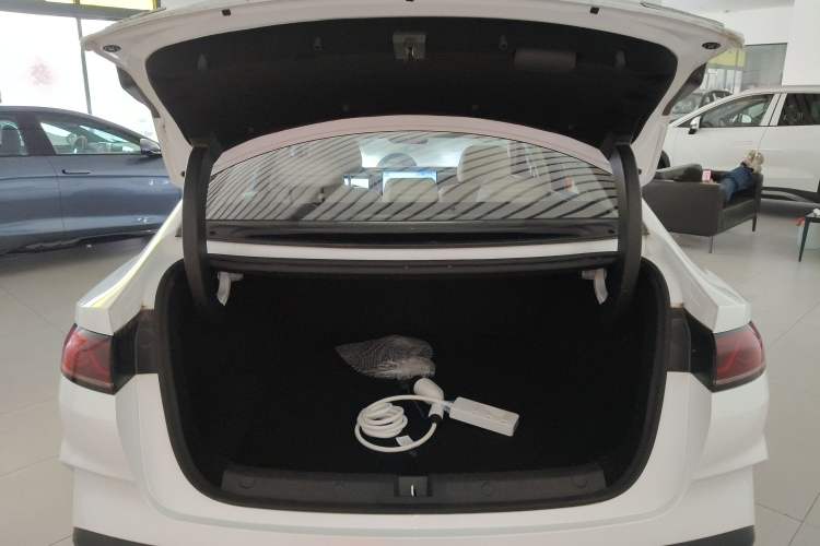 Used BYD Qin L 2024 DM-i 120KM Excellence Model Trunk