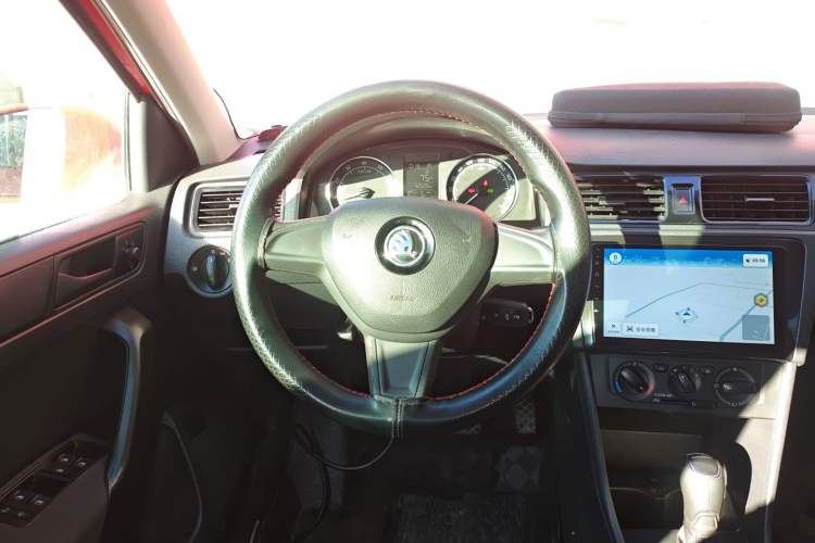 Used Skoda Rapid Spaceback 2016 Revised Version 1.6L Automatic Front-Drive Edition
