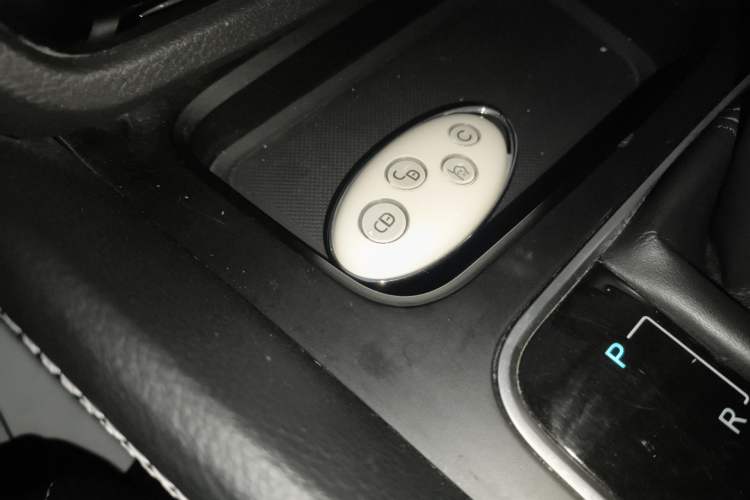 Used BYD Song MAX 2018 1.5T Automatic Smart Connect Elite Model with 6 Seats
