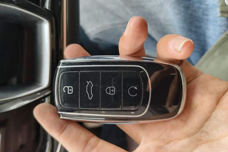 Used Chery Tiggo 8 PRO 2024 Champion Edition 290T Two-Wheel Drive Peak Version 7 Seats
