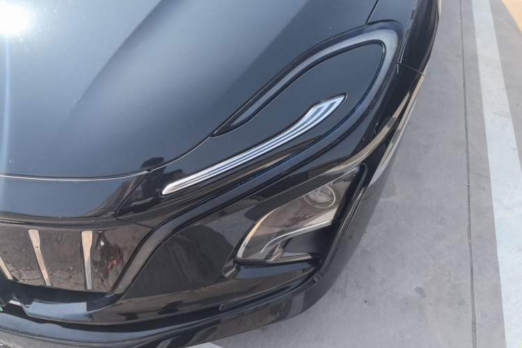 Used Hongqi E-QM5 2022 431 km Charge & Enjoy Edition