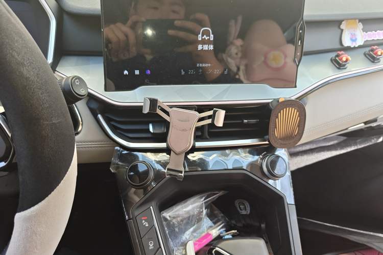 Used Lynk & Co 06 2021 1.5T Shero Pink Special Edition