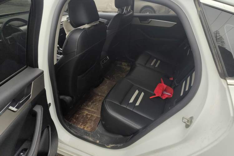 Used BYD Qin Pro 2019 Super Edition 1.5TI Automatic Smart Connect Enjoyment Model China VI Standard
