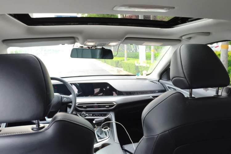 Used CHANGAN Eado 2021 PLUS 1.6L GDI CVT Luxury Model Headliner