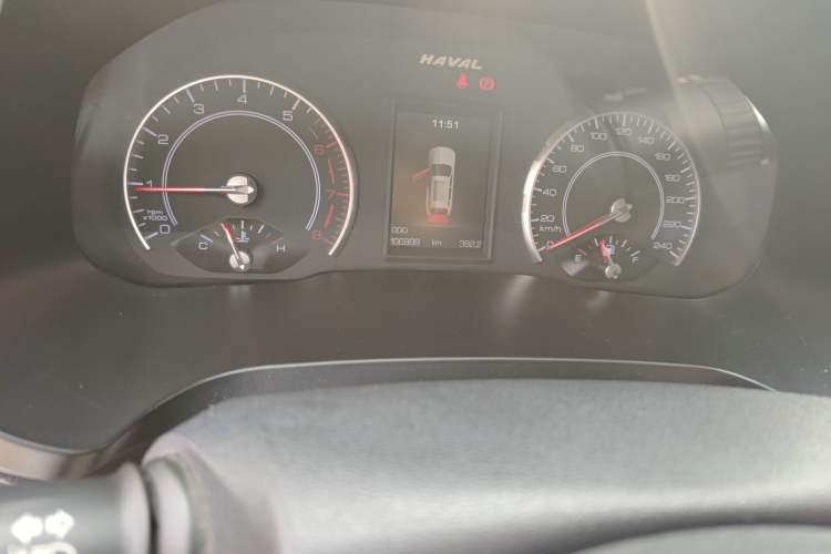 Used Haval H2s 2017 Blue Label 1.5T Manual Elite Model Odometer Close Up