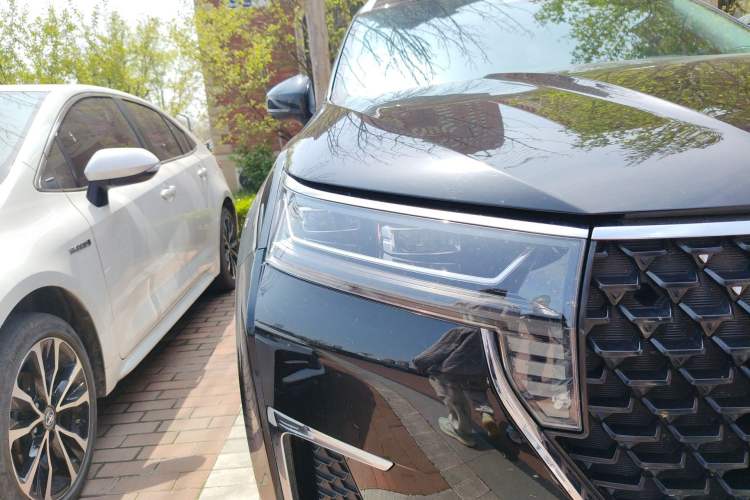 Used Venucia Star 2021 260T Automatic 48V Mild Hybrid Turbocharged Star曜 Edition Right Front Headlight