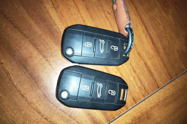 Used Peugeot 3008 2016 2.0L Automatic Classic Edition
