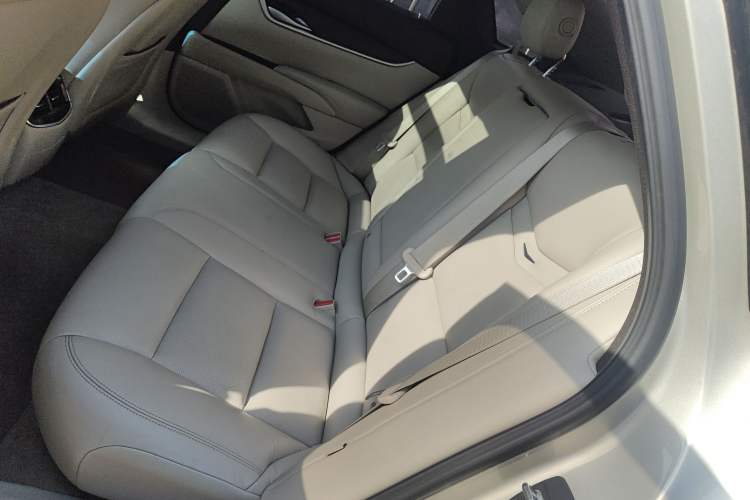 Used Cadillac XTS 2015 28T Comfort Model