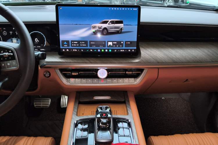 Used Tank 500 New Energy 2025 Hi4-Z Audio And AC Panel