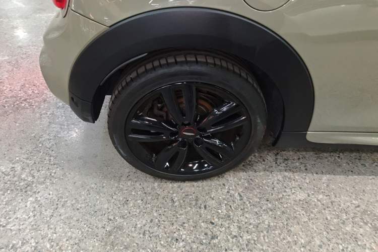 Used MINI MINI 2018 1.5T COOPER Racing Driver
