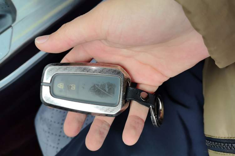 Used Toyota Highlander 2022 Dual-Engine 2.5L Two-Wheel Drive Elite Edition 5 Seats