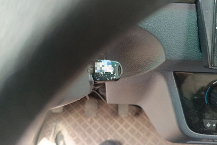 Used Jinbei Hiace X30 2023 1.5L Super-Enjoyment Van 2/5 Seats Non-Air-Conditioned Version SWC15M
