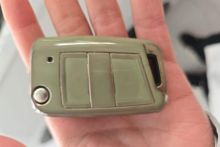 Used Volkswagen Tiguan L 2023 330TSI Automatic Two-Wheel Drive R-Line Enjoyment Edition