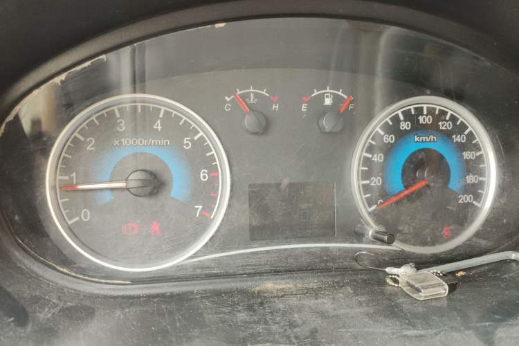 Used Dongfeng Fengon 350 2014 1.5L Manual Base Version Instrument Cluster