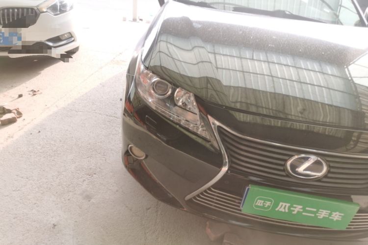 Used Lexus ES 2013 300h Elite Edition